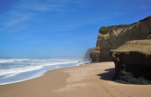 Tom Mahony's Clarity surf fiction Empty Cove