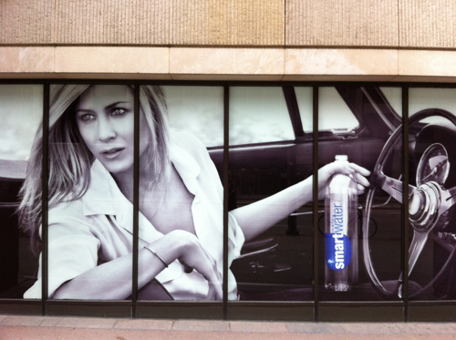 Jennifer Anniston Smartwater