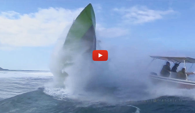 Vertical Teahupoo boat