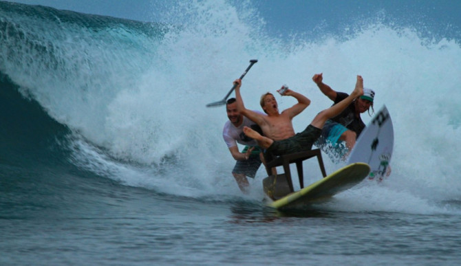 chair-surfing-lede