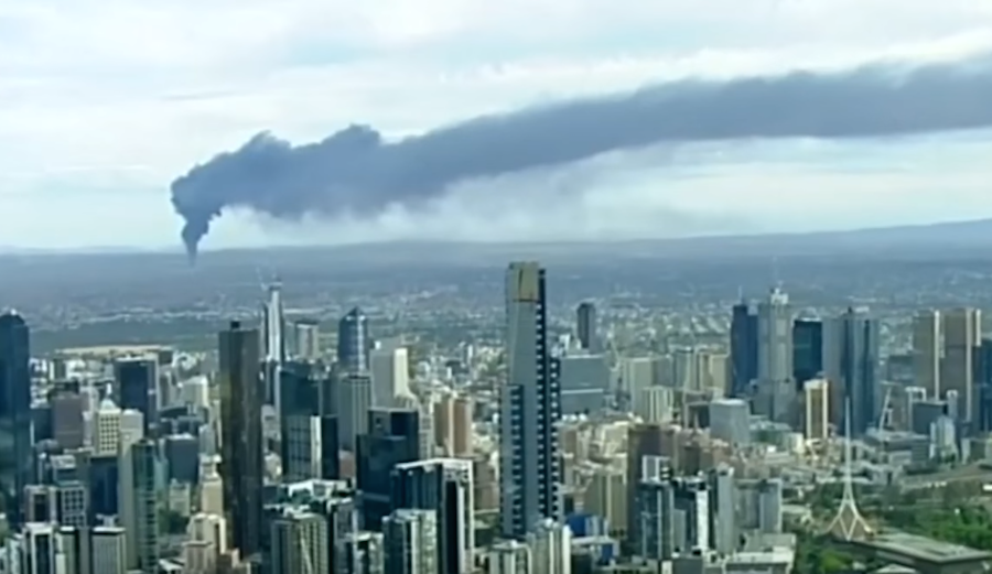 The large tire fire seen via air from far away. Photo: odn