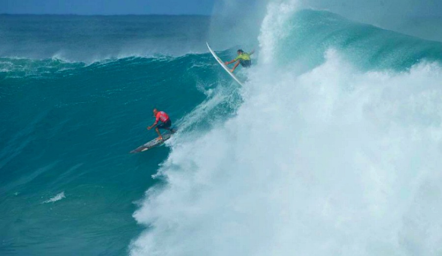 Slater, definitely in the mix, almost 10 years later. Photo via Instagram @kellyslater.