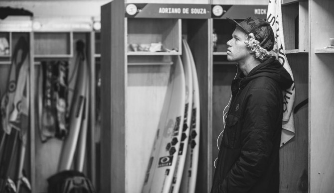 John John Florence of Hawaii tunes in before a heat at the Rip Curl Pro Bells Beach. Photo: WSL/Kirstin Scholtz