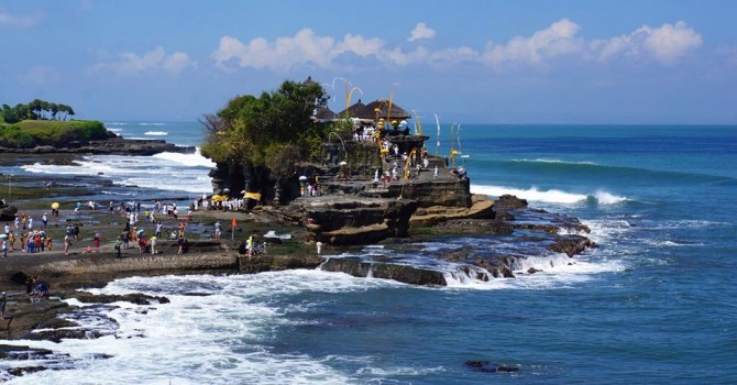 Tanah Lot temple | ©Matt Clark/LUEX