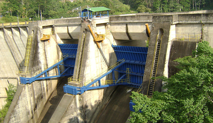 The Cachi Hydroelectric Plant in Costa Rica helped the country achieve its renewable energy goal. Photo: Wikimedia Commons