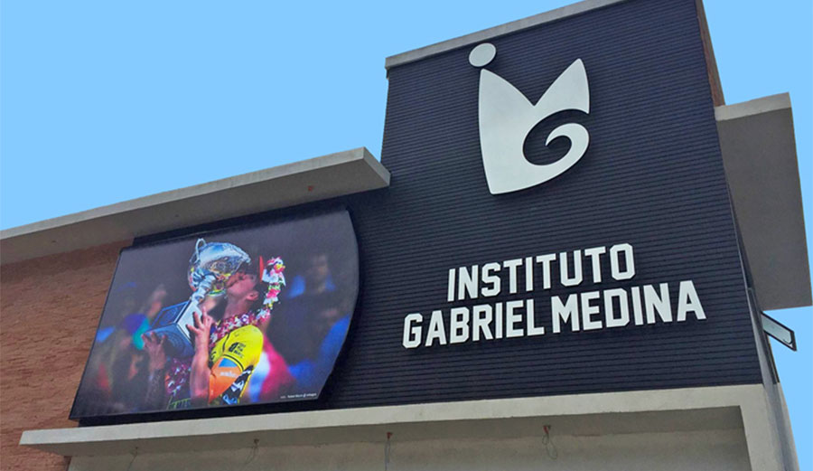 The Instituto Gabriel Medina will serve as surfing education for 60 boys and girls. 