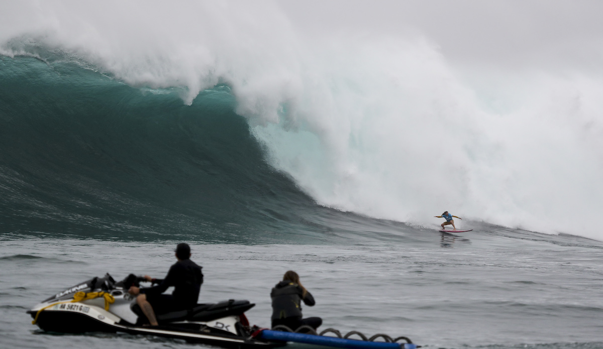 Justine Dupont in straight survival mode. Photo: WSL/Hallman