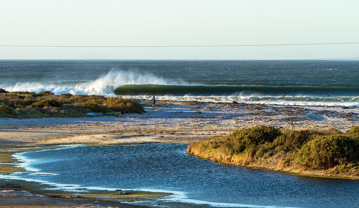 South Africa has left points, too, up the barren West Coast. This is Elands Bay, famous for its abundance of crayfish (lobster) and freezing cold water.  Photo: <a href=\"https://instagram.com/alanvangysen\">Alan Van Gysen</a>