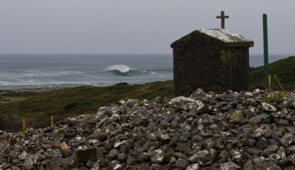 There’s a lot more on offer than 15ft death slabs on the Irish coast.  Epic points, pristine A frames, fun beachies, whatever you want is out there. Including, of course, 15 ft death slabs–if such a thing tickles your fancy. 