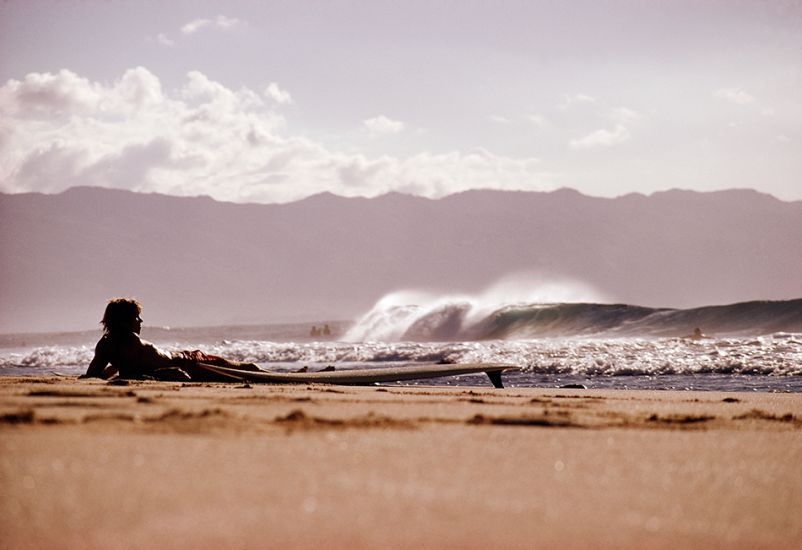 1971. Sam Hawk. Sammy looking towards Gas Chambers from Rocky Point. Photo: <a href=\"http://www.artbrewer.com\" target=_blank>Art Brewer</a>