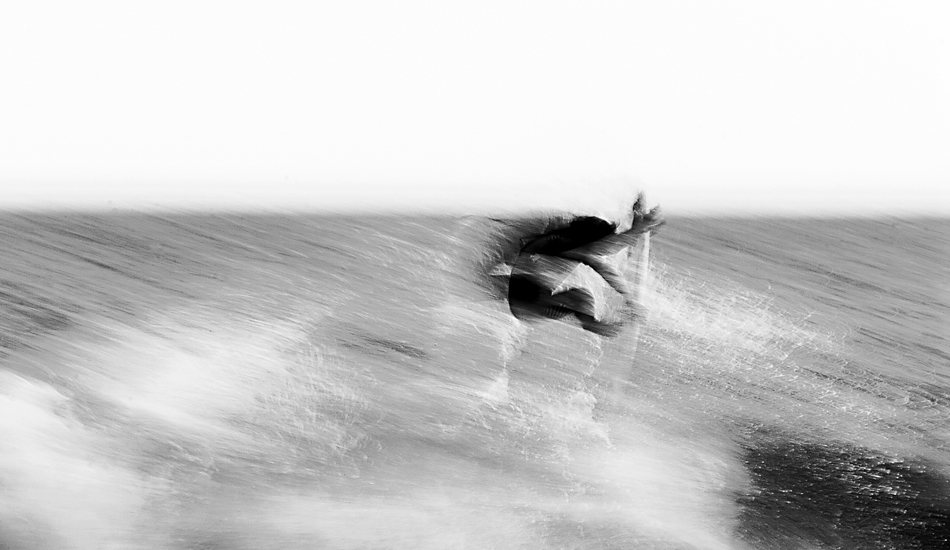 That\'s another kind of experiment I love to do: speed blur. This is Alan Fendrich, a surfer from the south part of Brasil, seeing that time goes by in Rio de Janeiro. Image: <a href=\"http://www.luizblanco.com/Home.html\" target=\"_blank\">Blanco</a> 