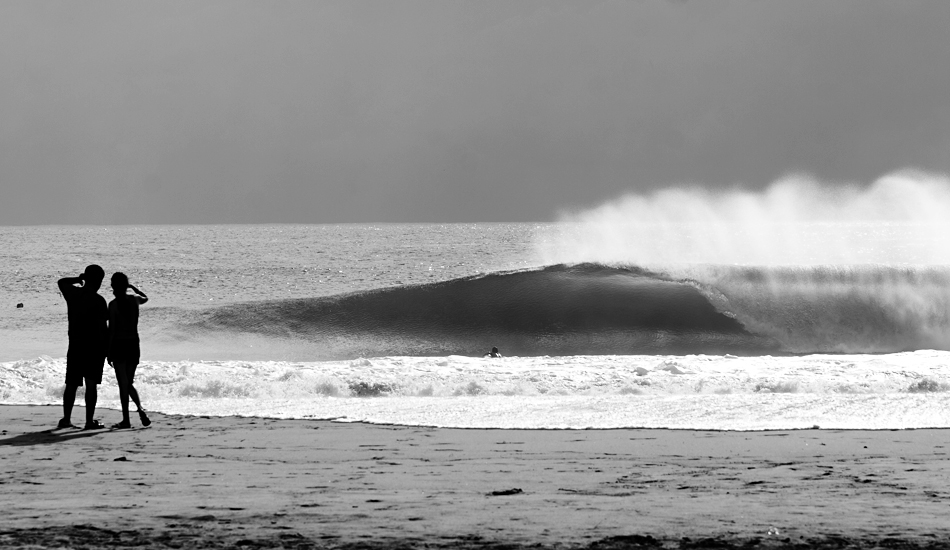 I really like B&W, but I admit that it\'s very hard to get a good one. This was an evening in Puerto Escondido, just right after the rain when the light began to shine in between the clouds. Very scenic. Image: <a href=\"http://www.luizblanco.com/Home.html\" target=\"_blank\">Blanco</a>