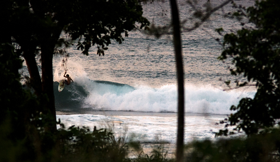 Cauê Wood, a young Brazilian, making the most of a small day in V-Land. Image: <a href=\"http://www.luizblanco.com/Home.html\" target=\"_blank\">Blanco</a>