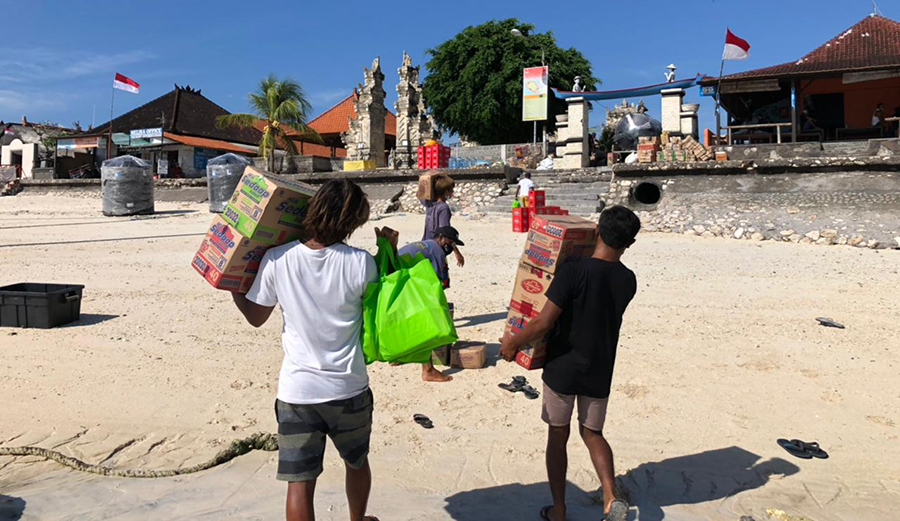 Dry, hot, and dependent on surf tourism, the little island of Nusa Lembongan was all but forgotten during the first year of the Pandemic. Project Nasi’s first boatlift delivery was a much needed relief.