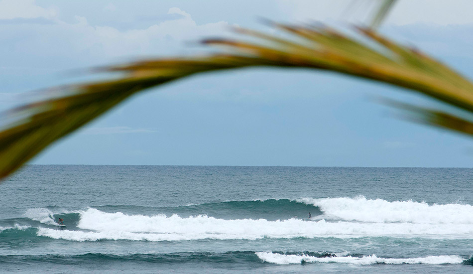 The wave keeps its shape all the way through the inside. Photo: <a href=\"http://www.isawsg.com/\" target=_blank>ISA/Rommel Gonzales</a>.