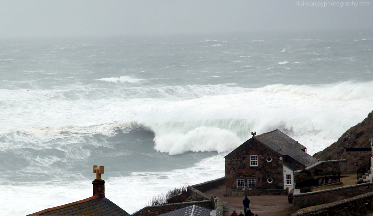 House size swell during the last storm down in Cape Cornwall. Photo: <a href=\"https://plus.google.com/102308141752801627777/posts\"> Simon Rickwood</a>