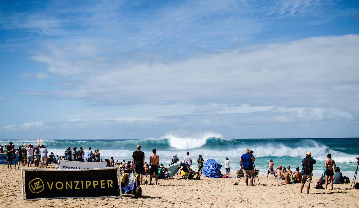 The 2014 Billabong Pipe Masters. Photo: <a href=\"http://danlemaitrephoto.com/\"> Dan Lemaitre</a>