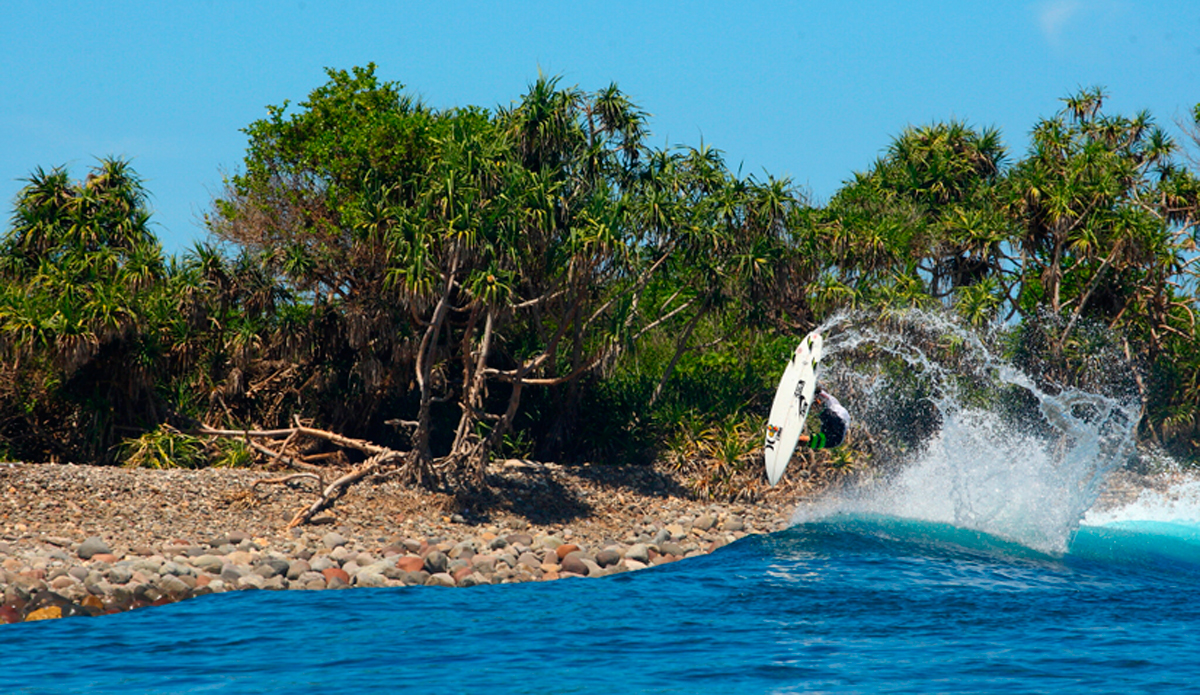 Koa Smith. Up and out. Photo: <a href=\"http://www.danegrady.com/#s=0&mi=1&pt=0&pi=1&p=-1&a=0&at=0\"> Dane Grady</a>