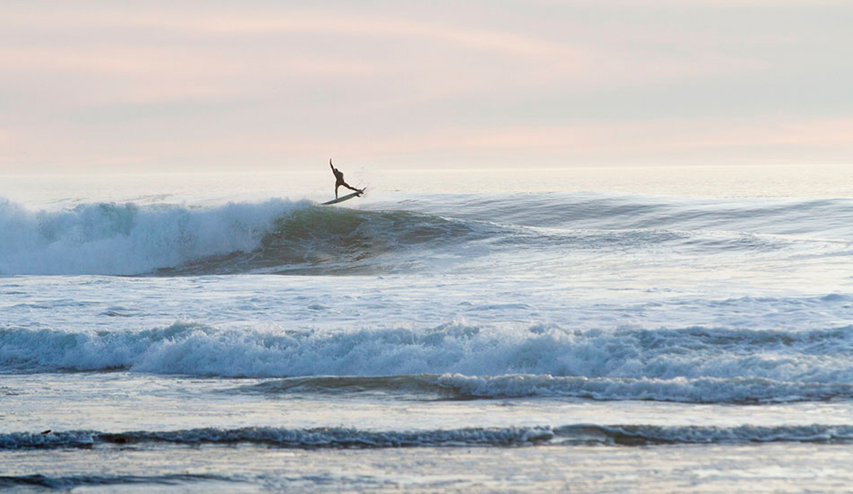 While Pipe was firing, Southern California was certainly doing something. Tayor Curren can attest. Photo: <a href=\"http://www.paulgreenephoto.com\" target=_blank>Paul Greene</a>