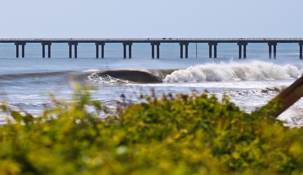 Heavy, hollow & overhead. Photo: <a href=\"http://jettylife.com/\">John Streit.</a>