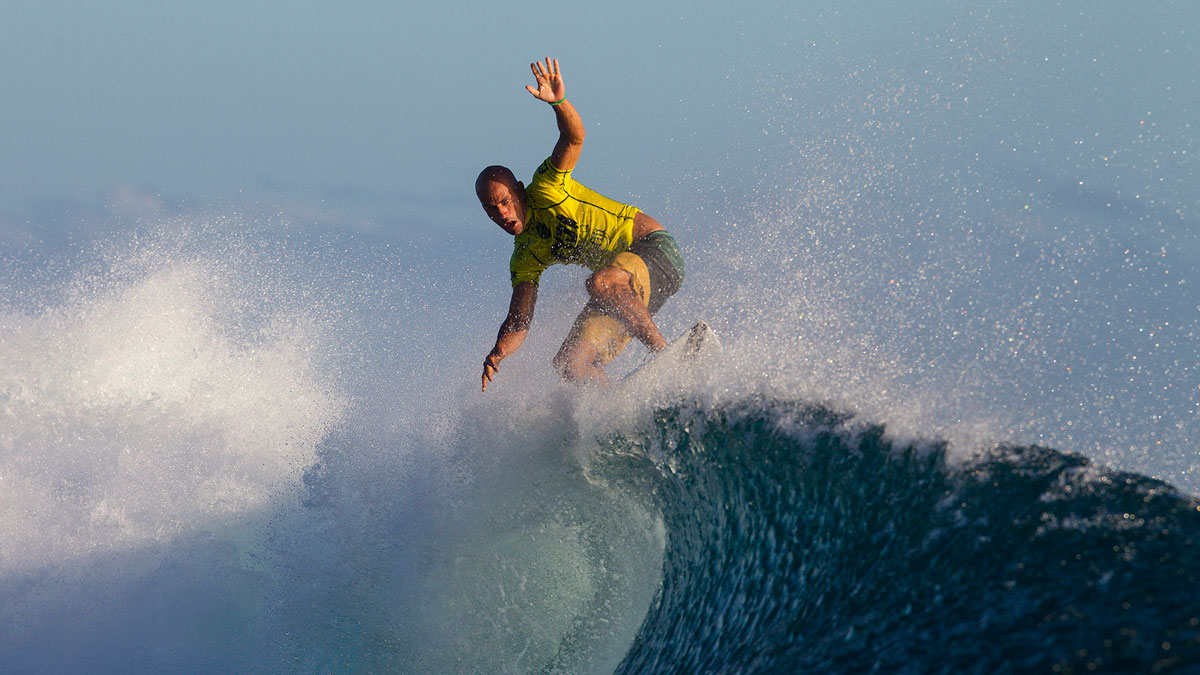 Kelly Slater hangs on tight. Photo: <a href=\"http://www.aspworldtour.com/\">ASP</a>/<a href=\"http://www.kirstinscholtz.com/\"> Kirstin Scholtz</a>