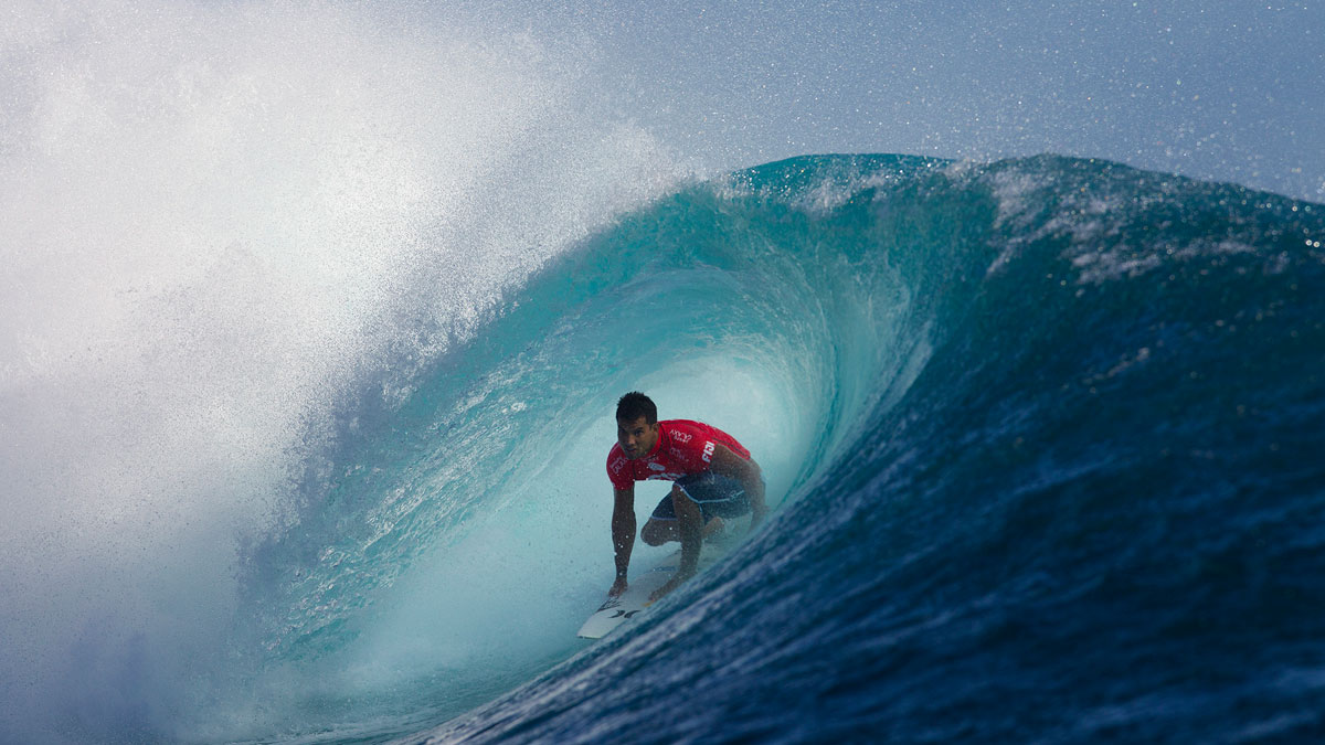 Michel Bourez getting low. Photo: <a href=\"http://www.aspworldtour.com/\">ASP</a>/<a href=\"http://www.kirstinscholtz.com/\"> Kirstin Scholtz</a>