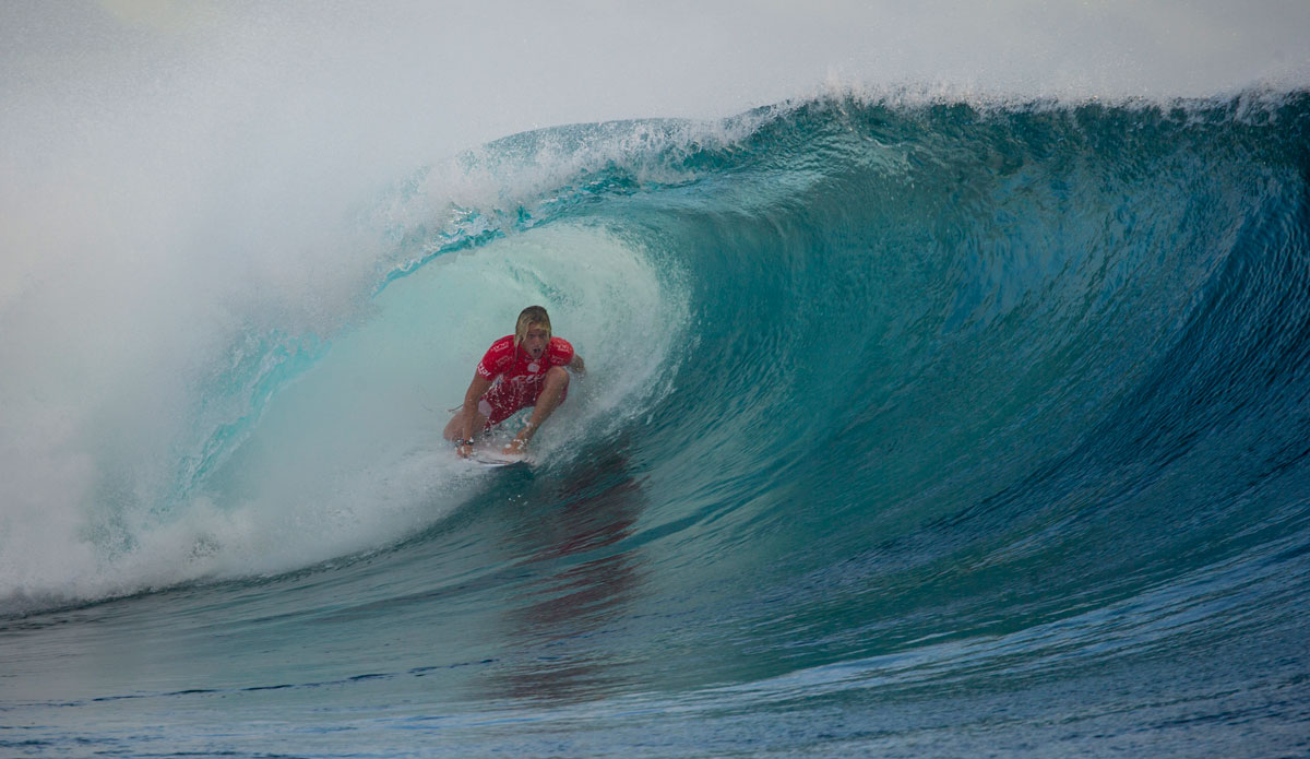 Andino advances to the semi\'s defeating De Souza, Fiji Pro 2014. Photo: <a href=\"http://www.aspworldtour.com\">ASP | Robertson</a>