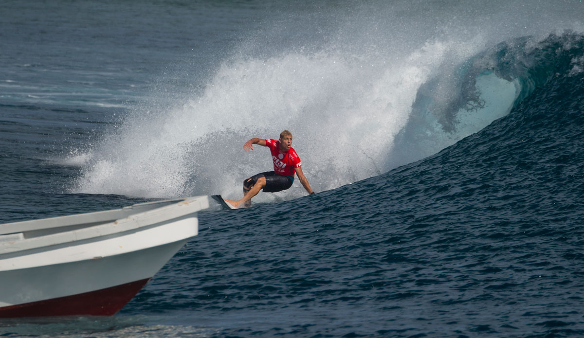 Mick Fanning defeating Owen Wright in Round 5, Fiji Pro 2014. Photo: <a href=\"http://www.aspworldtour.com\">ASP | Robertson</a>