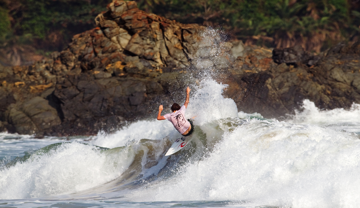 Ricky throwing the tail. Photo: <a href=\"http://www.gregewingphoto.com/\"> Greg Ewing</a>