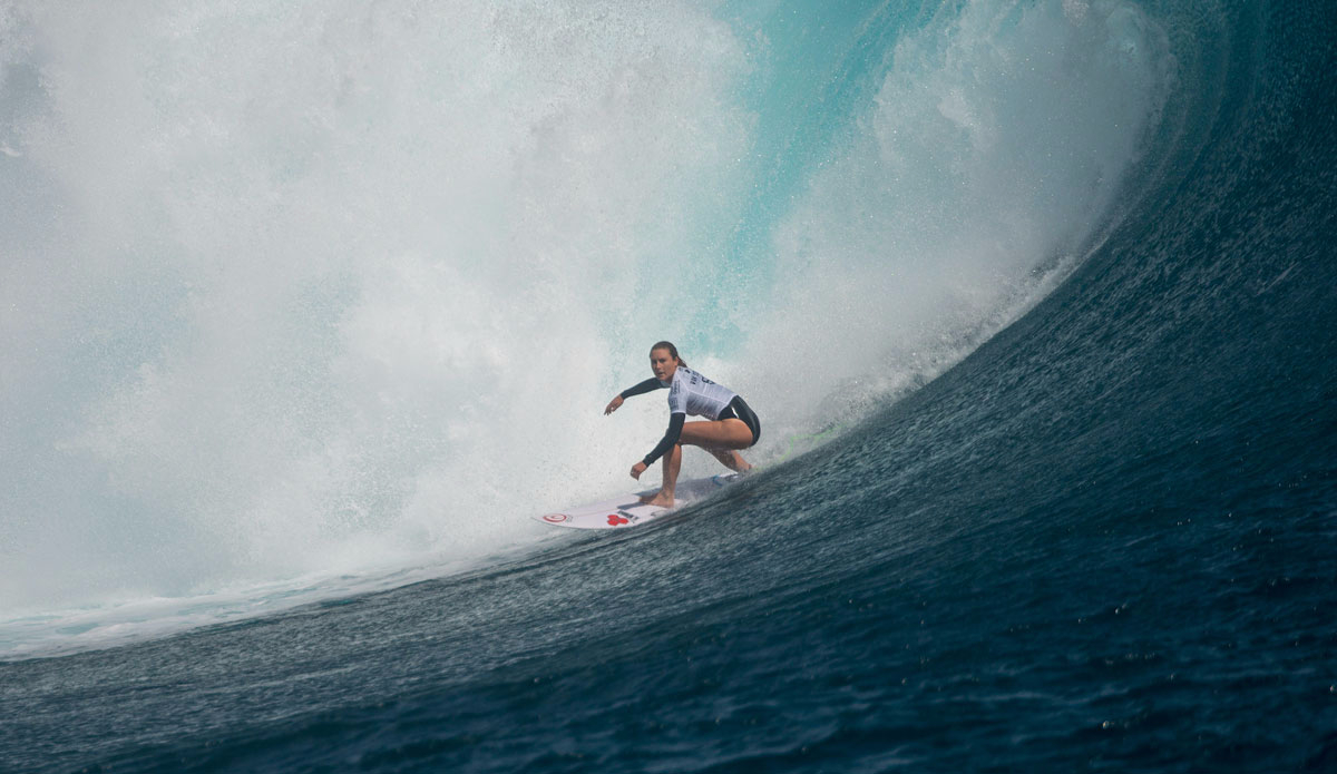 Nikki Van Dijk of Australia scored well with and excellent 8 point ride but placed 2nd in her Round 1 heat and moves into Round 2 where she will face Silvana Lima of Brazil. Photo: <a href=\"http://www.worldsurfleague.com/\">World Surf League</a>