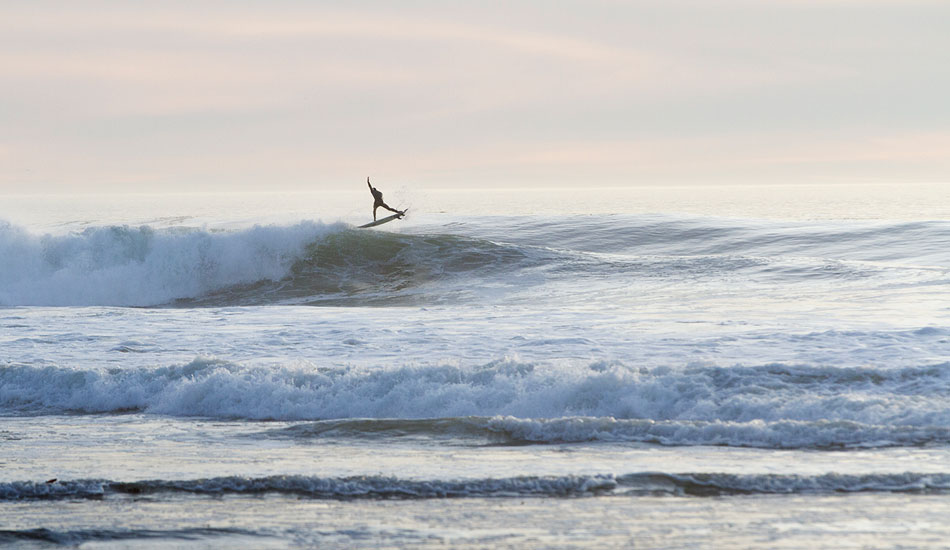 While Pipe was firing, Southern California was certainly doing something. Tayor Curren can attest. Photo: <a href=\"http://www.paulgreenephoto.com\" target=_blank>Paul Greene</a>