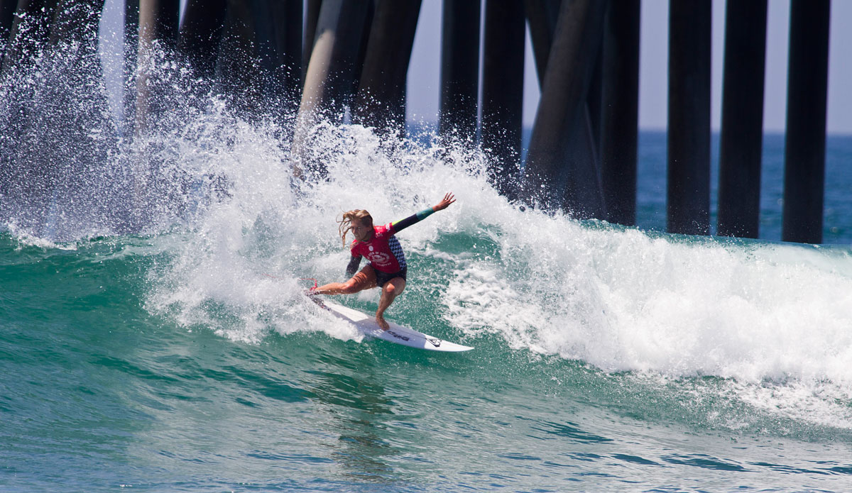 Stephanie Gilmore (AUS), 26, who collected a US Open win in 2007, put together another dominant performance in Round 3. The Australian surfed the tricky beachbreak with a textbook approach, connecting strong outside turns and committed inside maneuvers on the reform for another convincing heat win. 

“There was a lot of action at the start of the heat,” said Stephanie Gilmore. “Lakey (Peterson), myself and Paige (Hareb) all got quite a lot of waves and I knew I needed to get busy early because it could go quiet. I pieced things together well in that heat. I’ve been coming here since I was 13 and won it once in 2007 when it was a QS. It’s a wild event, there’s so much going on and it’s very colorful. It’s a lot of fun, a great experience and I’ve always had a good time here. I hope I can get a win in again.” Photo: ASP/ Morris