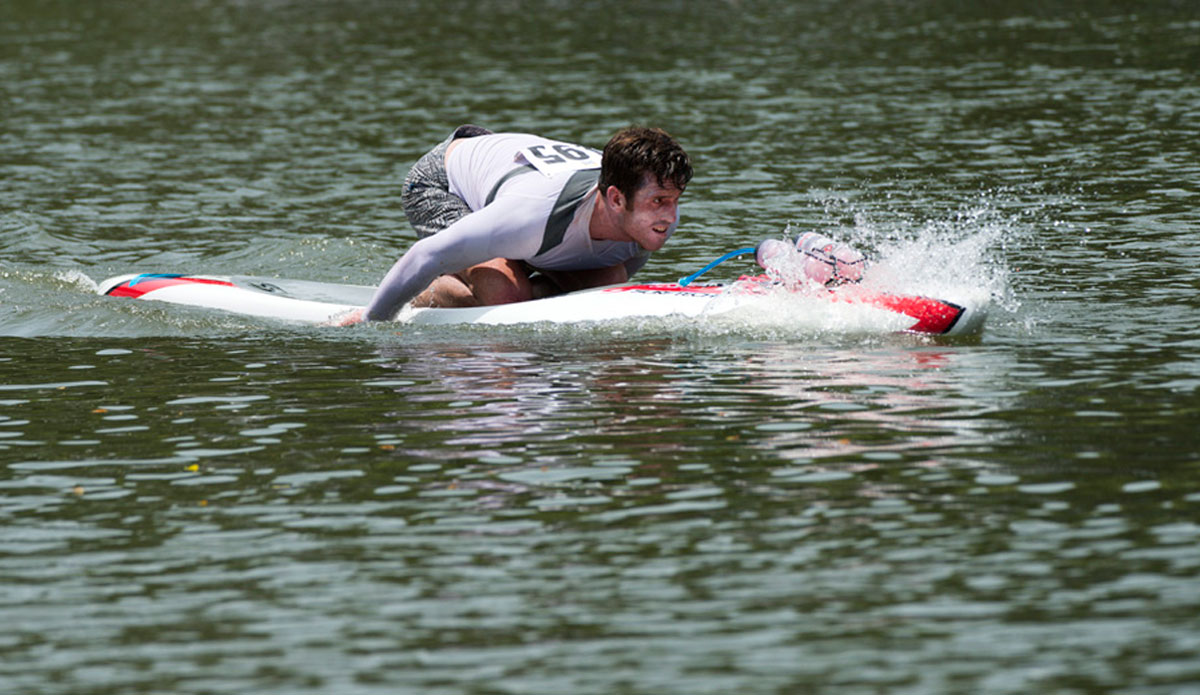 The USA\'s Shane Scoggins digs deep. Photo: <a href=\"http://www.isasurf.org/\"> ISA | Tweddle</a>