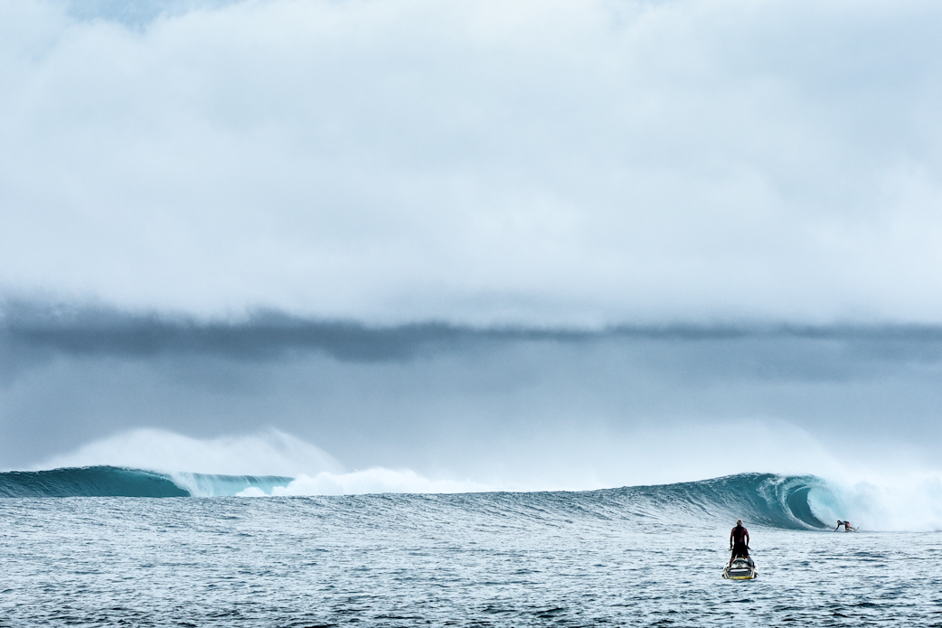 Having this wave out front of Kandui Resort means our guests can wait for the conditions to come together and score epic sessions like this with no one around.