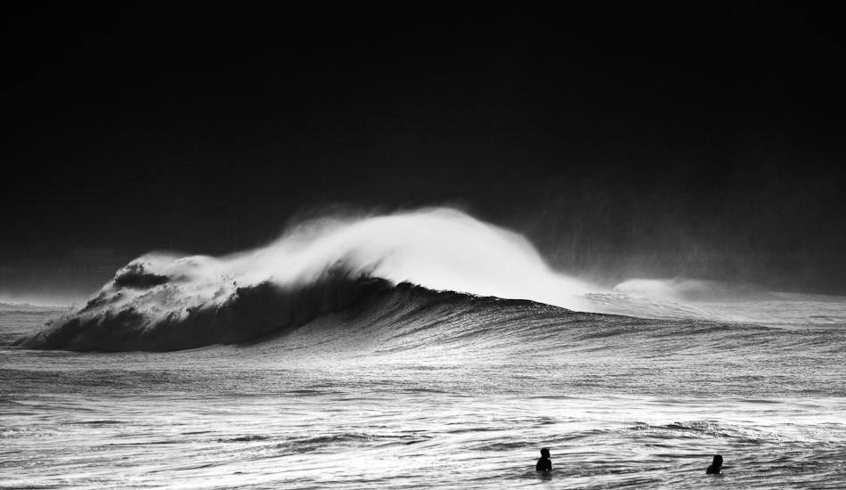 This is my point of view from the jetty in San Juan, Asturias on a big day. Photo: <a href=\"http://www.jaiderlozano.com/\" target=_blank>Jaider Lozano</a>