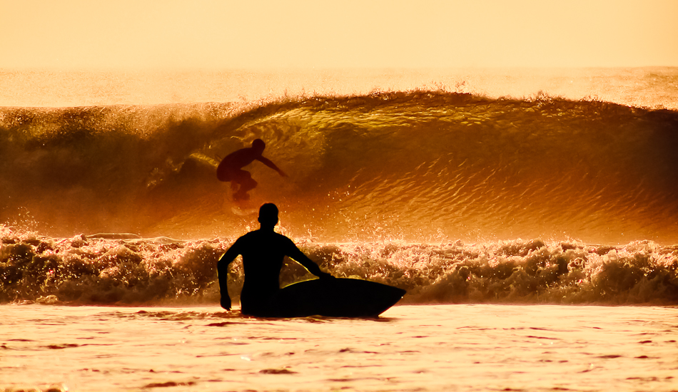 A day to remember.Unknown surfer enjoying the perfection in one of the greatest days I have seen in this beachbreak since I began to take photos. Asturias, spring 2009. Photo: <a href=\"http://www.jaiderlozano.com/\" target=_blank>Jaider Lozano</a>