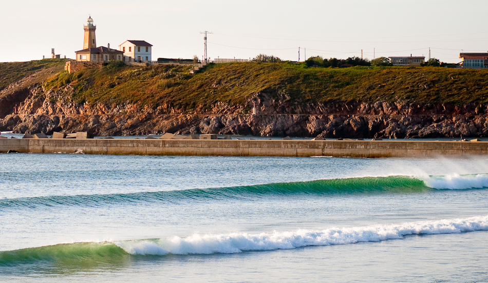 The line-up I have always want to surf and shoot at a beachbreak near my house. Spring, 2010 Photo: <a href=\"http://www.jaiderlozano.com/\" target=_blank>Jaider Lozano</a>