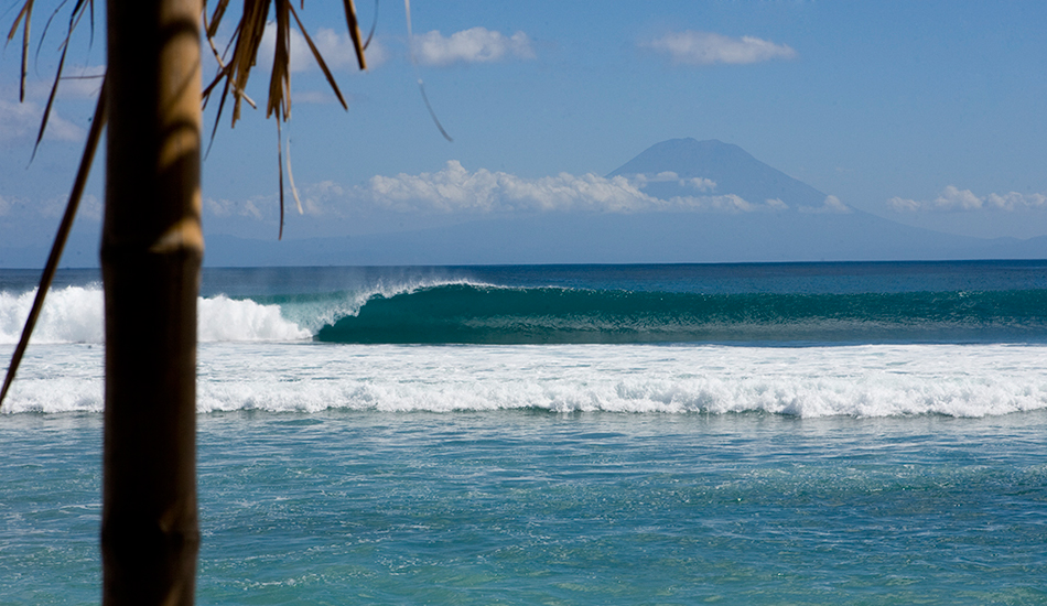 High tide at Desert Point. When it\'s this big, low tide is going to be deadly. Photo: <a href=\"http://www.reposarphoto.com\">Jason Reposar</a>