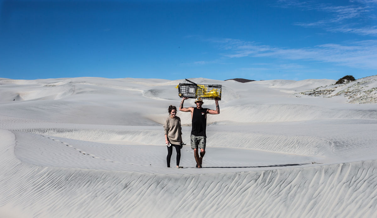 Addison Giddings and Megan through the Mexican desert. Photo: <a href=\"http://instagram.com/jeff_davis\" target=\"_blank\">Jeff Davis</a>