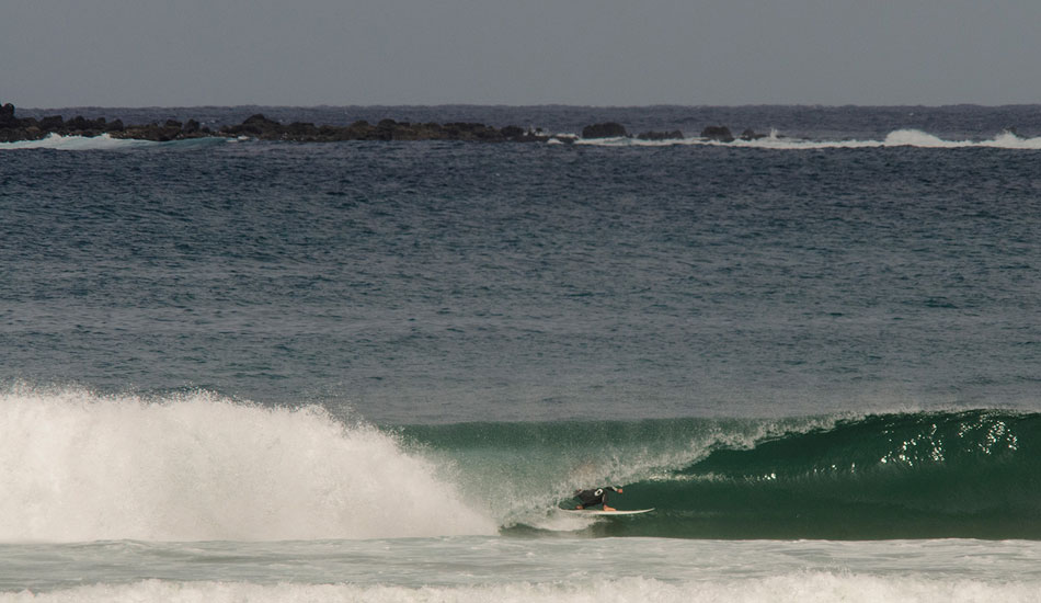 Mundaka. It\'s love. Photo: <a href= \"http://joaobracourt.com/\" target=_blank>Joao Bracourt.</a>