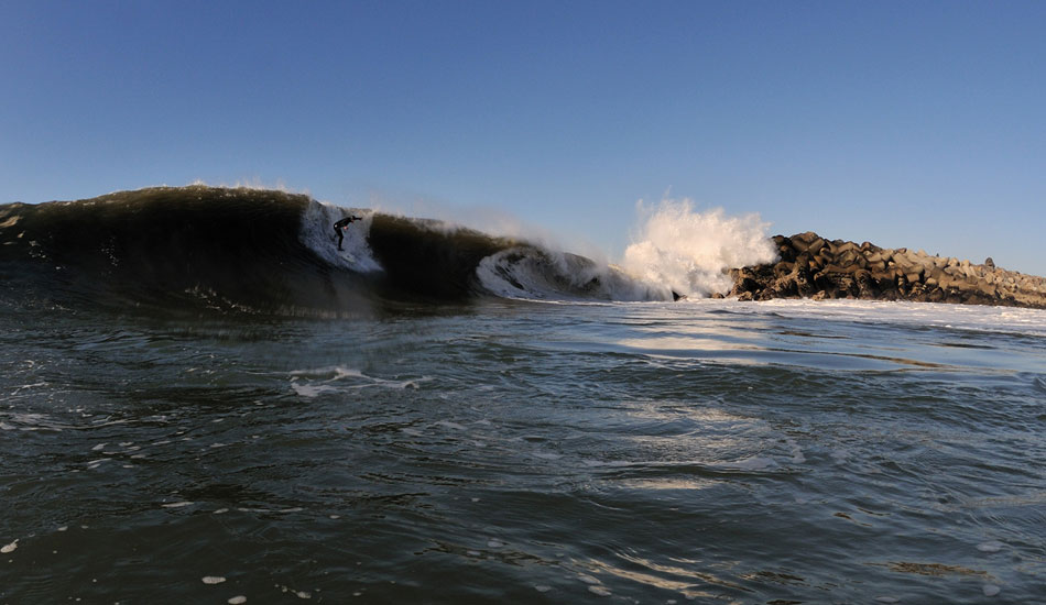 Another right point in the north of Portugal. Photo: <a href= \"http://joaobracourt.com/\" target=_blank>Joao Bracourt.</a>