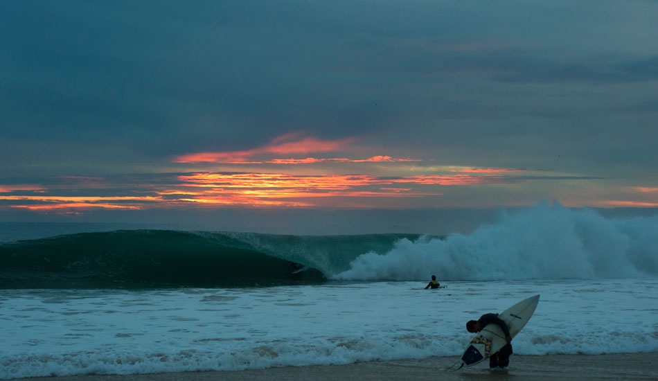 Peniche sunset. Photo: <a href= \"http://joaobracourt.com/\" target=_blank>Joao Bracourt.</a>