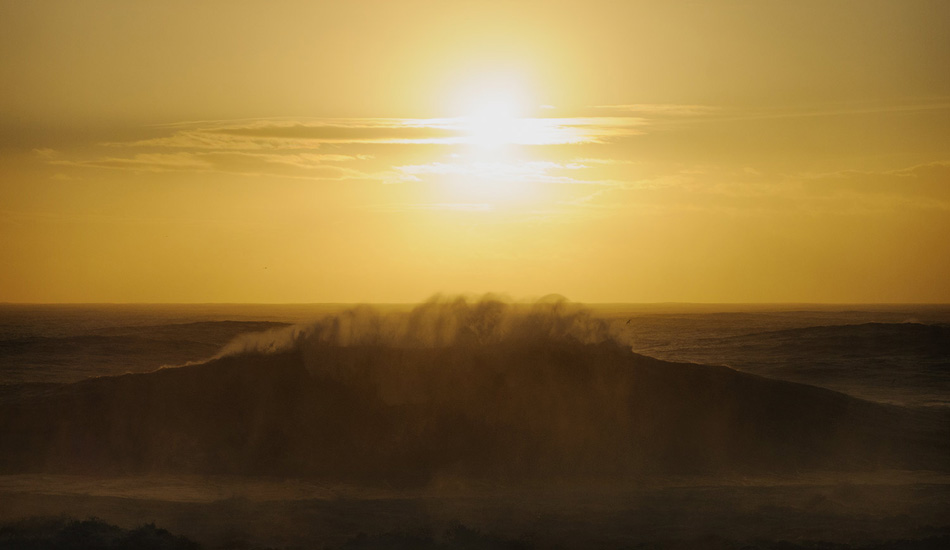 Another day at Nazaré. Photo: <a href= \"http://joaobracourt.com/\" target=_blank>Joao Bracourt.</a>