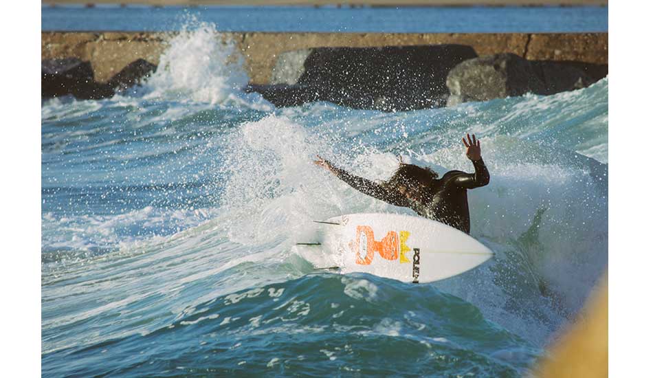 Joackim gets every fin out. Still holds on. Photo: <a href= \"http://joaobracourt.com/\" target=_blank>Joao Bracourt.</a>