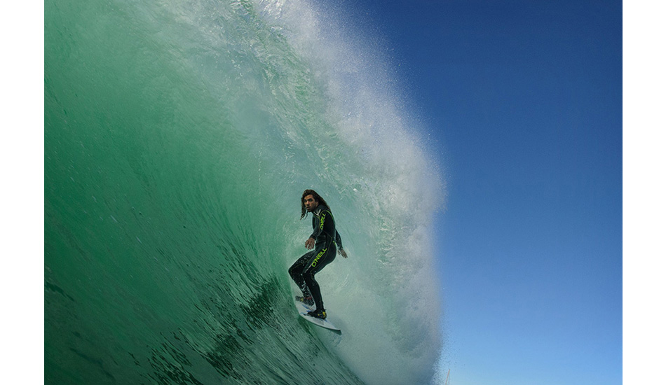 Joackim casually occupying the tube. Photo: <a href= \"http://joaobracourt.com/\" target=_blank>Joao Bracourt.</a>