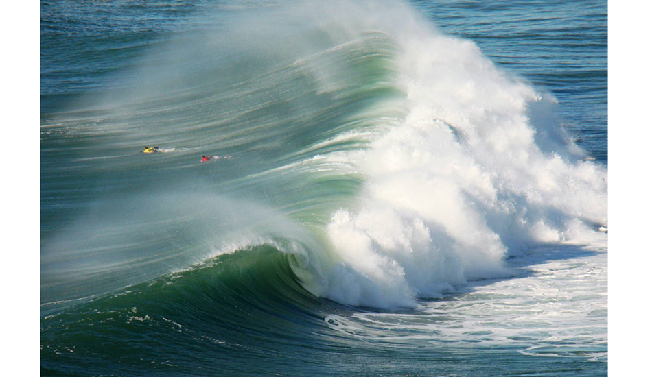 Nazaré:    The escape. Photo: Jose Pinto