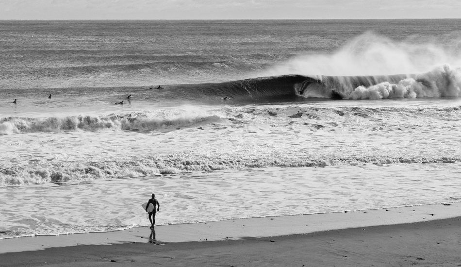 Someone just scored wave of the day. Photo: Robert Siliato