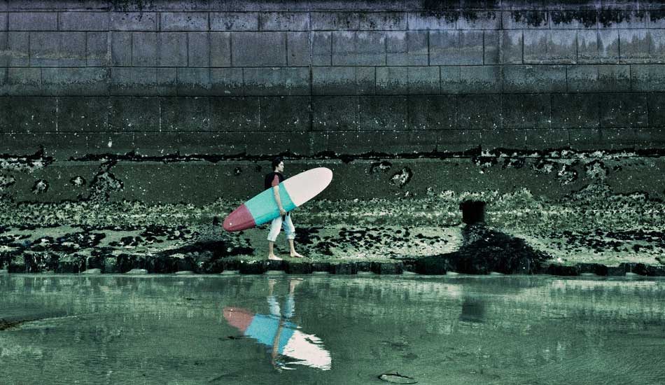 Harbor wall hopping, Newquay. Photo: <a href=\"http://www.mackie-studio.com\">Karl Mackie</a>