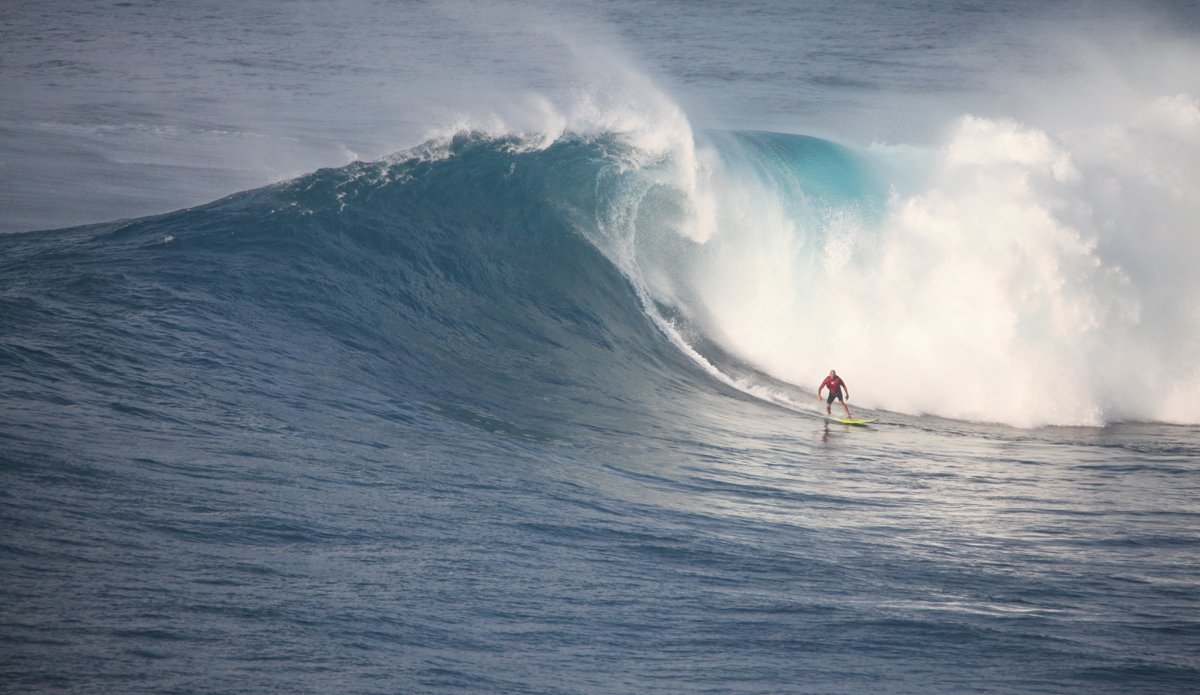 Kelly Slater Smashes Massive Jaws Because of Course He Can | The Inertia