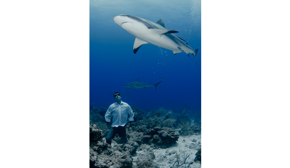 Caribbean Freediving Cup organizer Esteban Darnhape enjoys a moment with our comrades of the sea after May’s competition off Roatan, Honduras. Photo: <a href=\"http://liabarrettphotography.com/\" target=_blank>Lia Barrett</a>